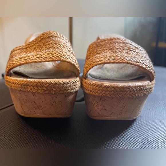 Stuart Weitzman slides size 37 - Picture 9 of 11